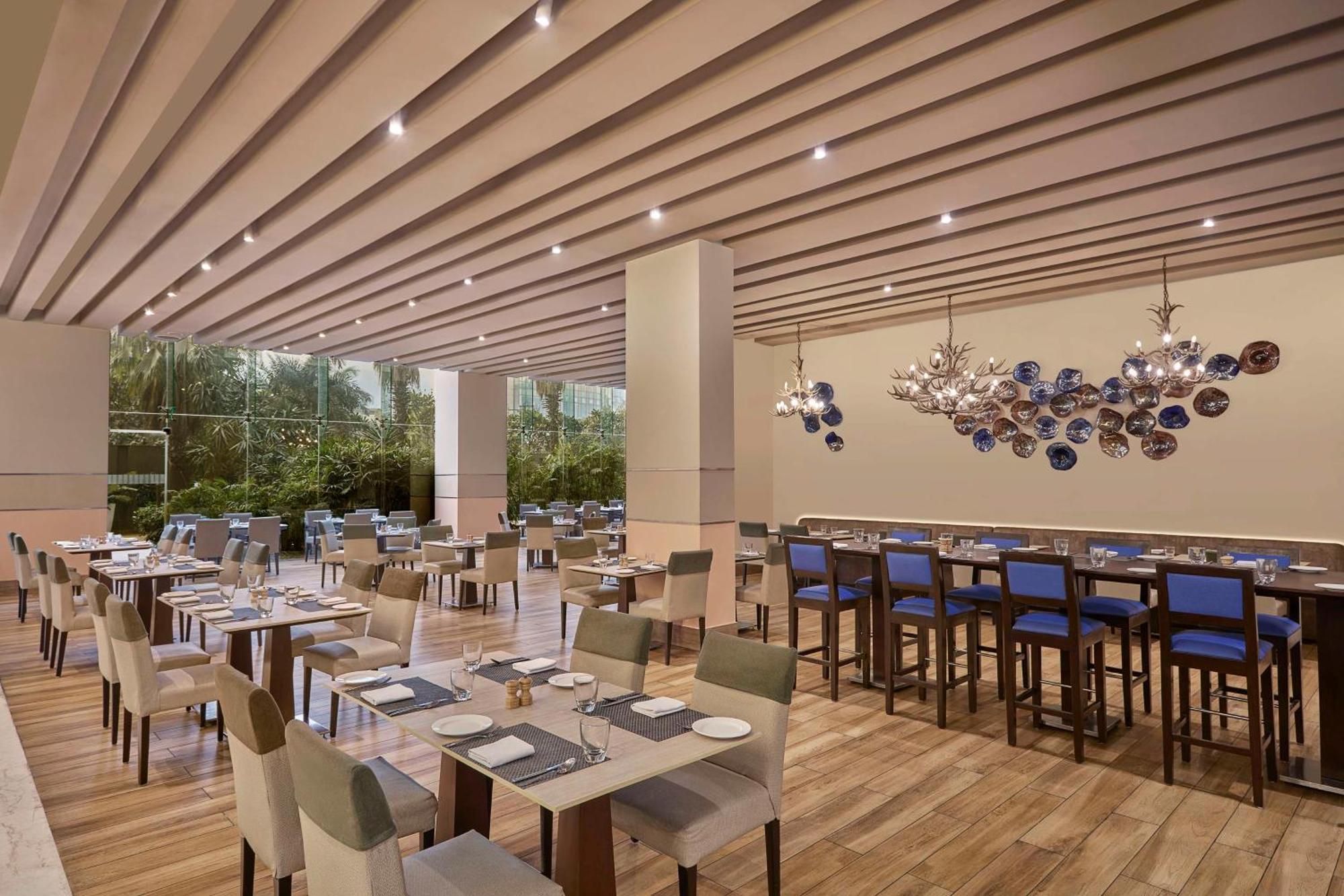 Doubletree By Hilton Gurugram Baani Square Ξενοδοχείο Γκουργκάον Εξωτερικό φωτογραφία