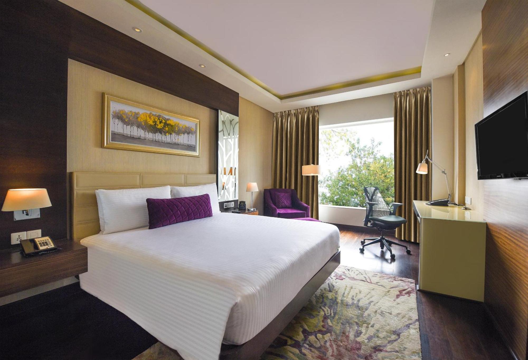 Doubletree By Hilton Gurugram Baani Square Ξενοδοχείο Γκουργκάον Εξωτερικό φωτογραφία