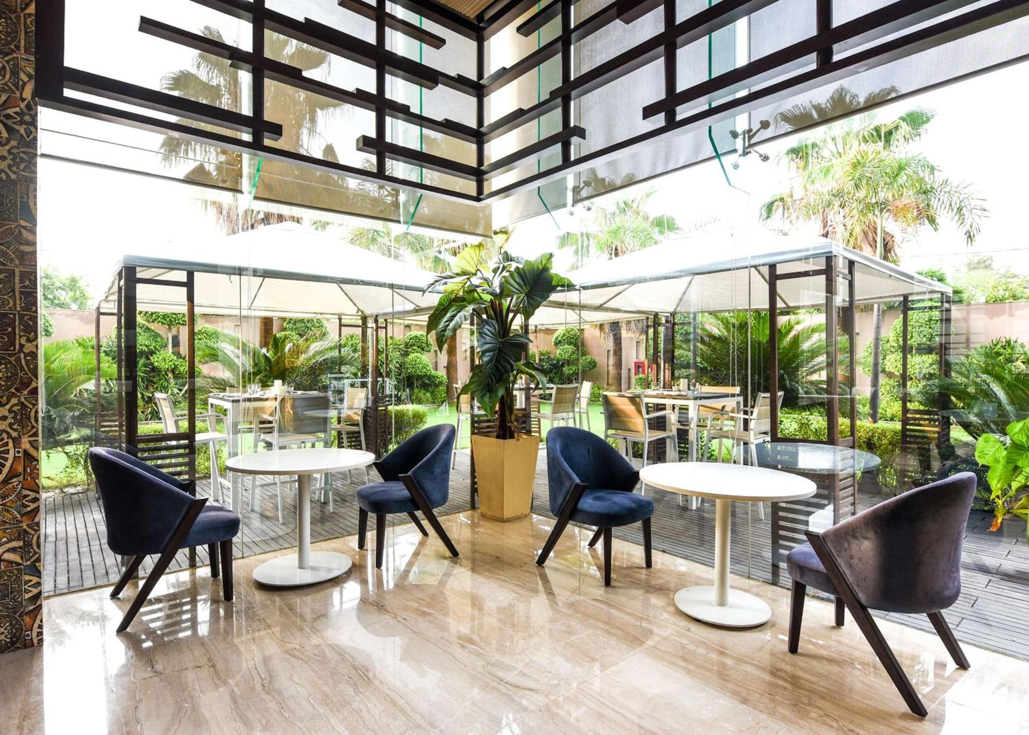 Doubletree By Hilton Gurugram Baani Square Ξενοδοχείο Γκουργκάον Εξωτερικό φωτογραφία